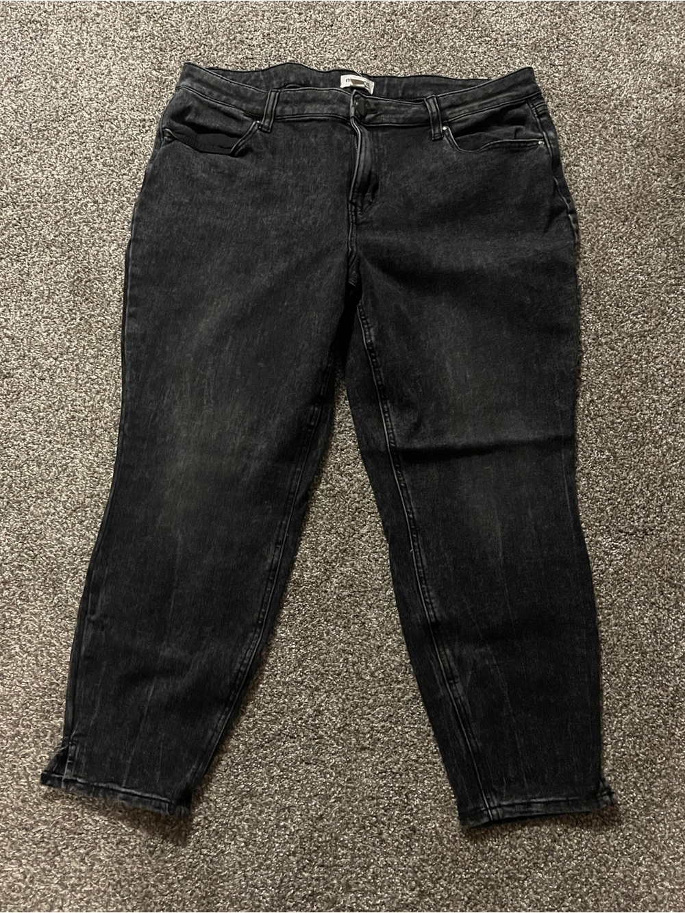 Maurices Women's Black Cropped Ankle Jeans